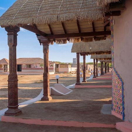 Dholavira Village Resort Ngoại thất bức ảnh